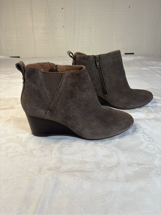 Vionic Shoes - Vionic Paloma Women’s 7.5 Gray Suede Weather Resistant Wedge Ankle Boots